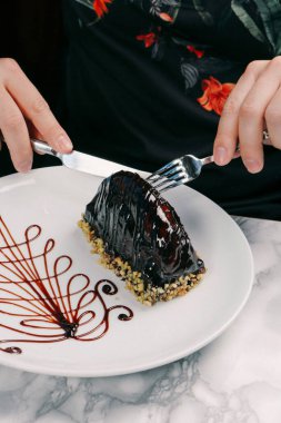 Masada lezzetli bir pasta var.