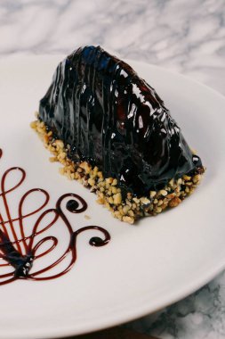 Masada lezzetli bir pasta var.