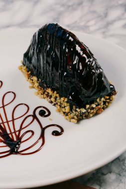 Masada lezzetli bir pasta var.