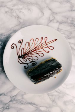 Masada lezzetli bir pasta var.