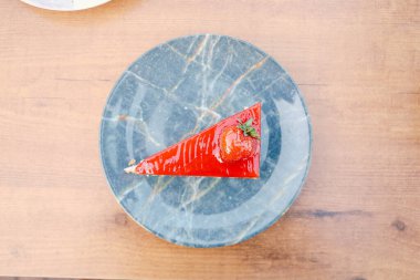 Masada lezzetli bir pasta var.