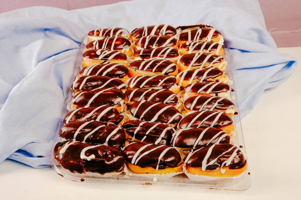 Masada lezzetli bir pasta var.