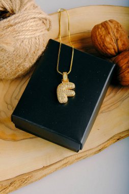 Mücevher ve Moda Mücevherleri