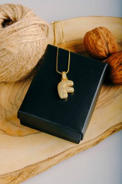 Mücevher ve Moda Mücevherleri