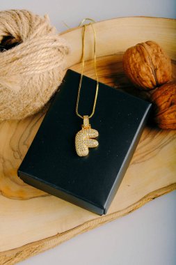 Mücevher ve Moda Mücevherleri