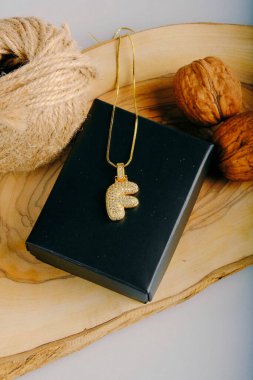 Mücevher ve Moda Mücevherleri