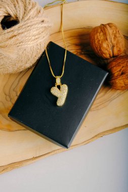 Mücevher ve Moda Mücevherleri