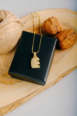 Mücevher ve Moda Mücevherleri