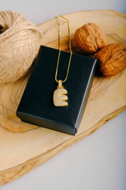 Mücevher ve Moda Mücevherleri