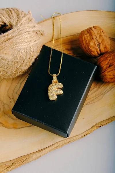 Mücevher ve Moda Mücevherleri