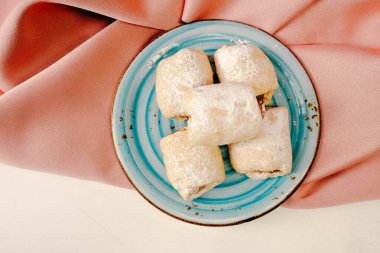 Koyu çikolata parçaları ile tanımlama