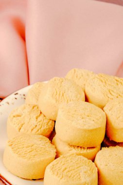 Koyu çikolata parçaları ile tanımlama