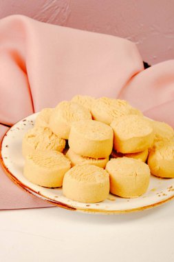 Koyu çikolata parçaları ile tanımlama