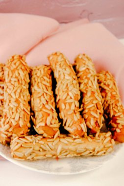 Koyu çikolata parçaları ile tanımlama