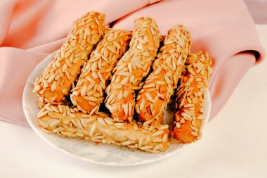 Koyu çikolata parçaları ile tanımlama