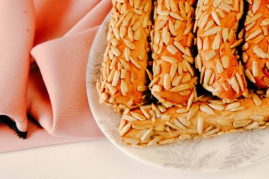 Koyu çikolata parçaları ile tanımlama