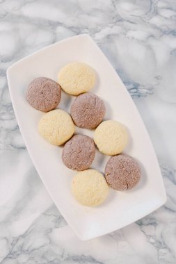 Koyu çikolata parçaları ile tanımlama