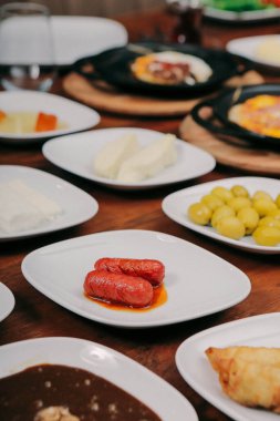 zengin ve leziz Türk Kahvaltı