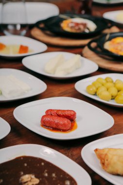 zengin ve leziz Türk Kahvaltı