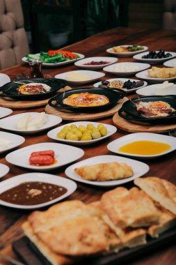 zengin ve leziz Türk Kahvaltı