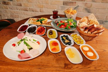 zengin ve leziz Türk Kahvaltı