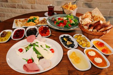 zengin ve leziz Türk Kahvaltı