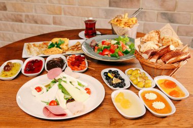 zengin ve leziz Türk Kahvaltı