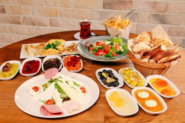 zengin ve leziz Türk Kahvaltı