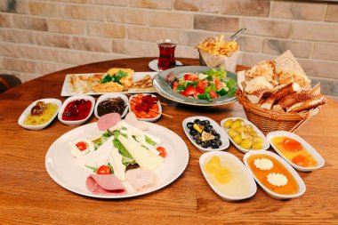 zengin ve leziz Türk Kahvaltı