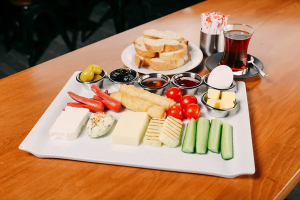 zengin ve leziz Türk Kahvaltı