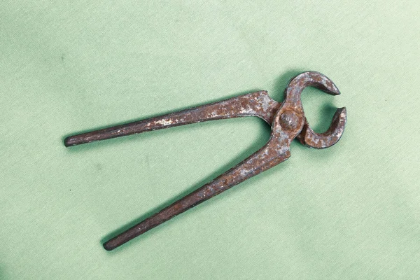 Old Well Used Pair Rusty Nippers — Stockfoto