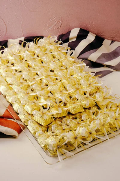 bir sürü değişik çikolatalı pralin