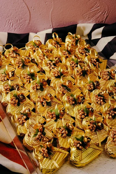 bir sürü değişik çikolatalı pralin