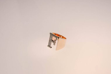 Elmas Mücevherler ve Moda Mücevherleri