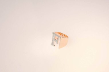 Elmas Mücevherler ve Moda Mücevherleri