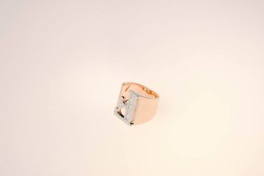 Elmas Mücevherler ve Moda Mücevherleri