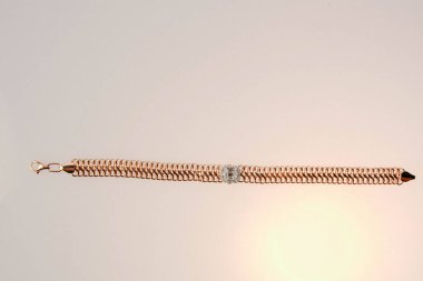 Elmas Mücevherler ve Moda Mücevherleri