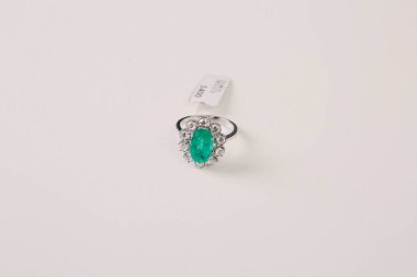 Elmas Mücevherler ve Moda Mücevherleri