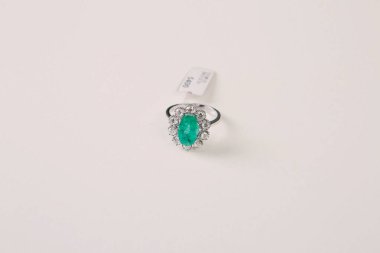 Elmas Mücevherler ve Moda Mücevherleri