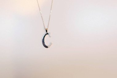 Elmas Mücevherler ve Moda Mücevherleri