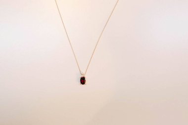 Elmas Mücevherler ve Moda Mücevherleri