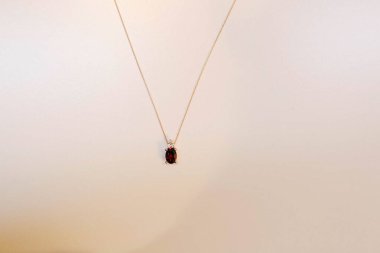 Elmas Mücevherler ve Moda Mücevherleri