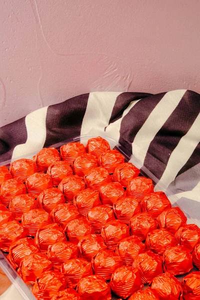 bir sürü değişik çikolatalı pralin