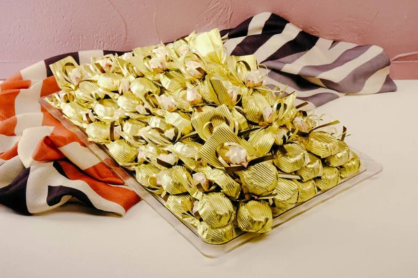 bir sürü değişik çikolatalı pralin