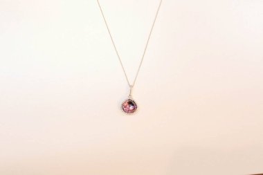 Elmas Mücevherler ve Moda Mücevherleri