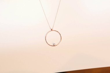 Elmas Mücevherler ve Moda Mücevherleri