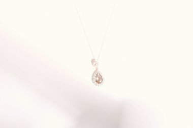 Elmas Mücevherler ve Moda Mücevherleri