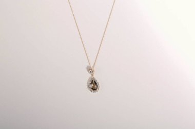 Elmas Mücevherler ve Moda Mücevherleri