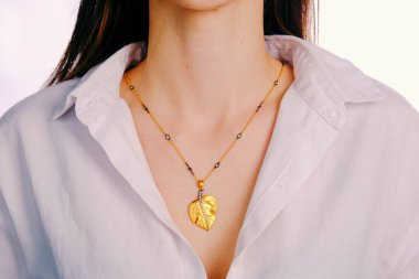 Elmas Mücevherler ve Moda Mücevherleri