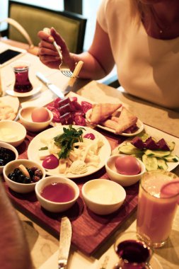 zengin ve leziz Türk Kahvaltı